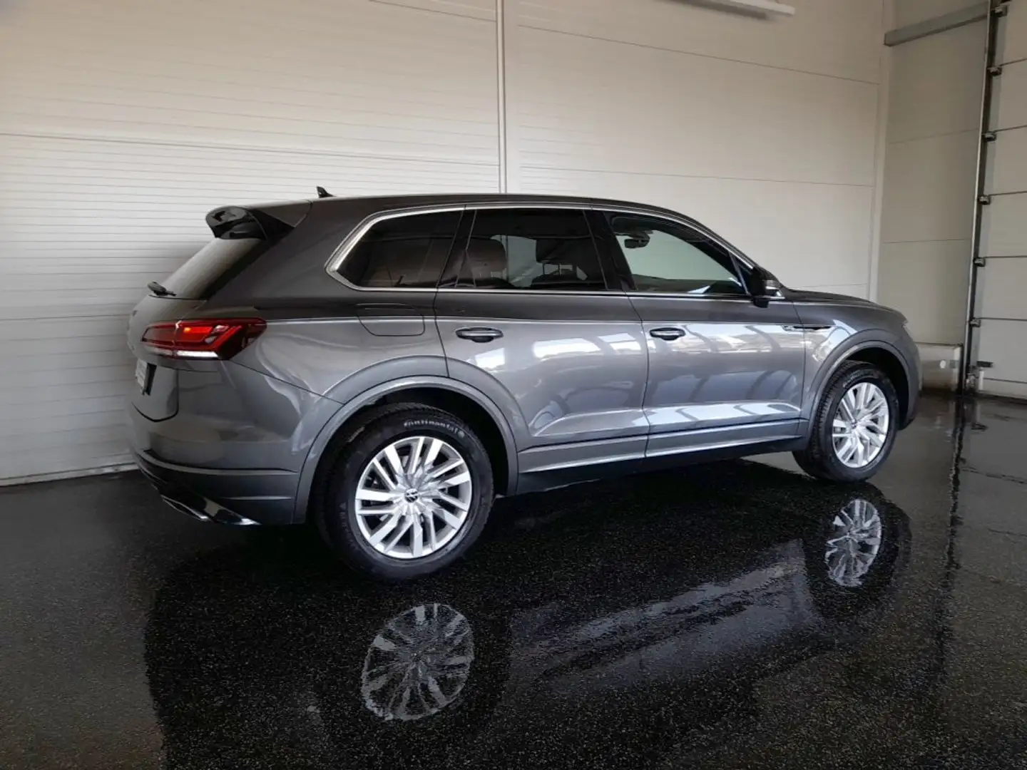 Volkswagen Touareg R-LINE V6 4x4 TDI DSG *VOLL-LED MIT FLA / AHV / MEMORY PAKET / NAVI / ACC / E-KLAPPE* Grau - 2
