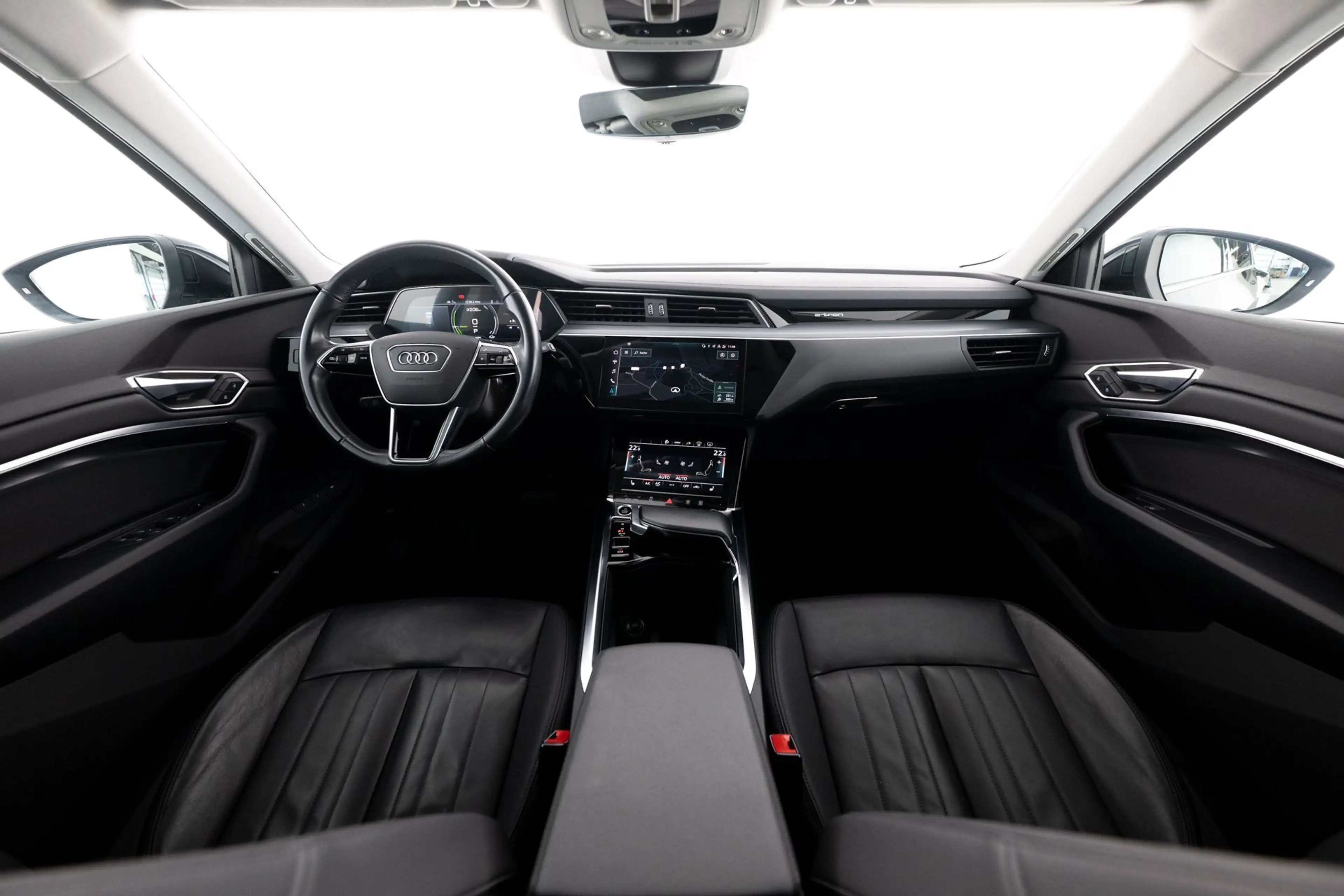 Audi e-tron 55 quattro Adv. 20" PANO LEDER TRAUMPREIS ++ — photo 5