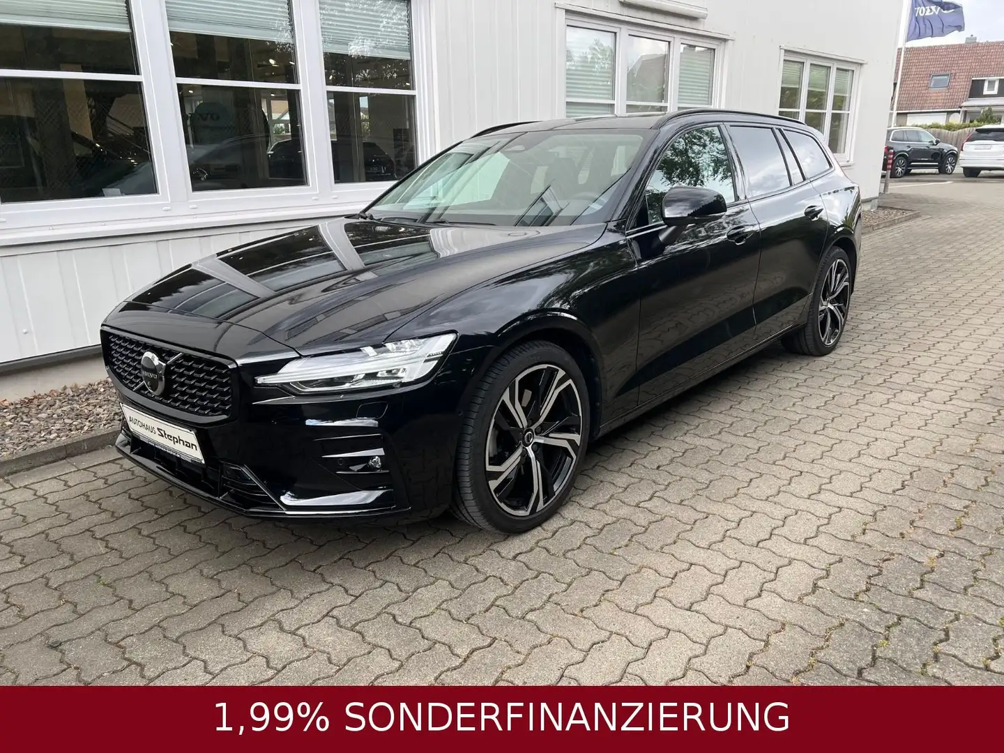 Volvo V60 B4 B Plus Dark Autom. MY24 GARANTIE -34% Nero - 1