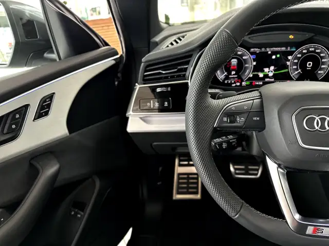 Audi Q8 55 TFSI e quattro *B&O* *23ZOLL* *OPTIKPAKET SCHW Ansicht 25
