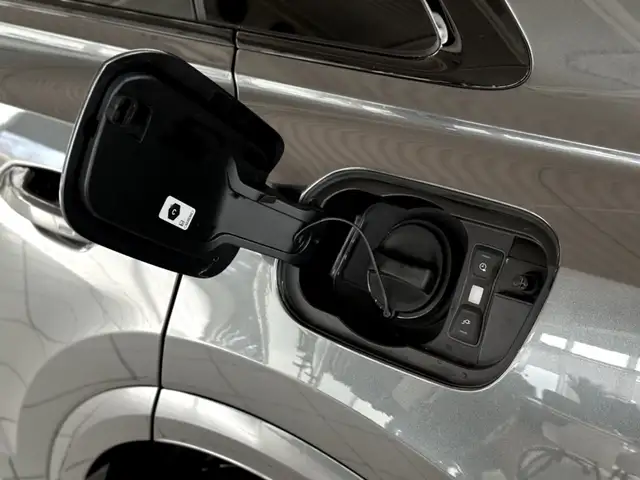 Audi Q8 55 TFSI e quattro *B&O* *23ZOLL* *OPTIKPAKET SCHW Ansicht 28