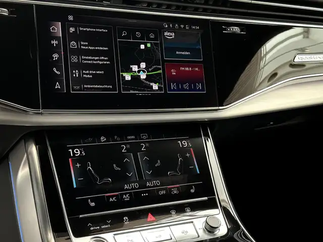 Audi Q8 55 TFSI e quattro *B&O* *23ZOLL* *OPTIKPAKET SCHW Ansicht 18