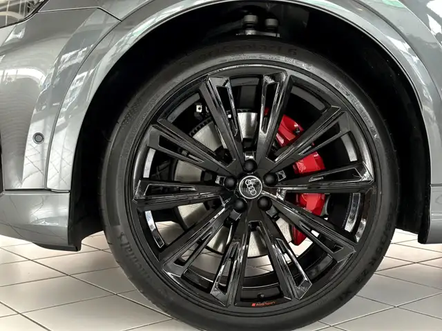 Audi Q8 55 TFSI e quattro *B&O* *23ZOLL* *OPTIKPAKET SCHW Ansicht 3