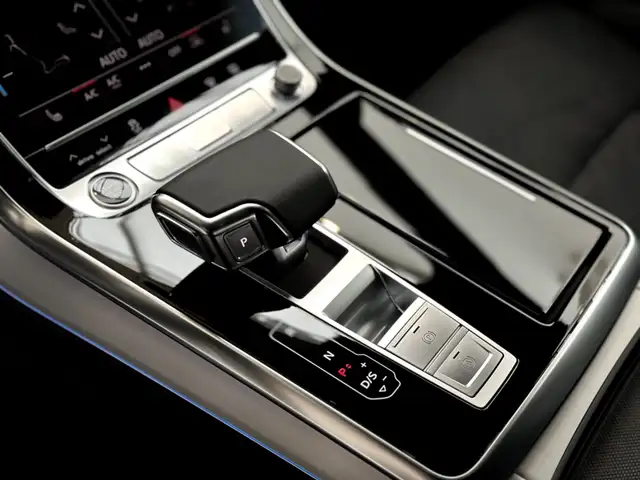 Audi Q8 55 TFSI e quattro *B&O* *23ZOLL* *OPTIKPAKET SCHW Ansicht 17