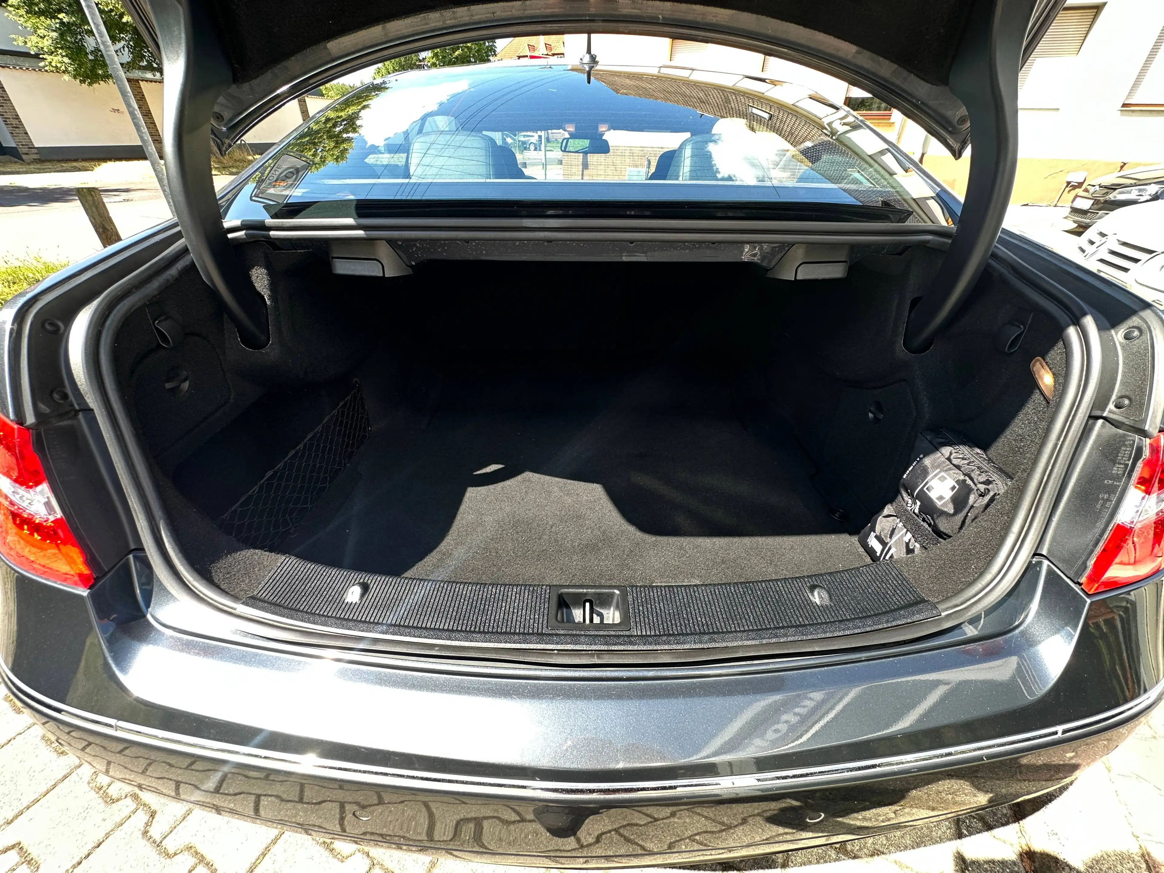 Mercedes-Benz E 250 E 250 CGI BlueEfficiency *8-Fach*SHZ* — photo 11