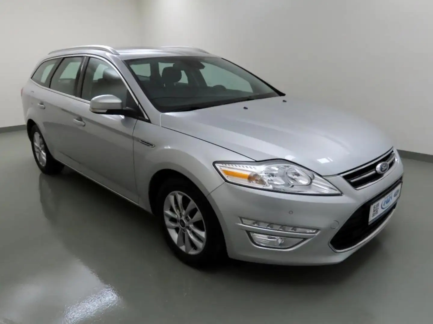Ford Mondeo Turnier 2.0 TDCi Business Edition AHK+SHZ Silber - 1