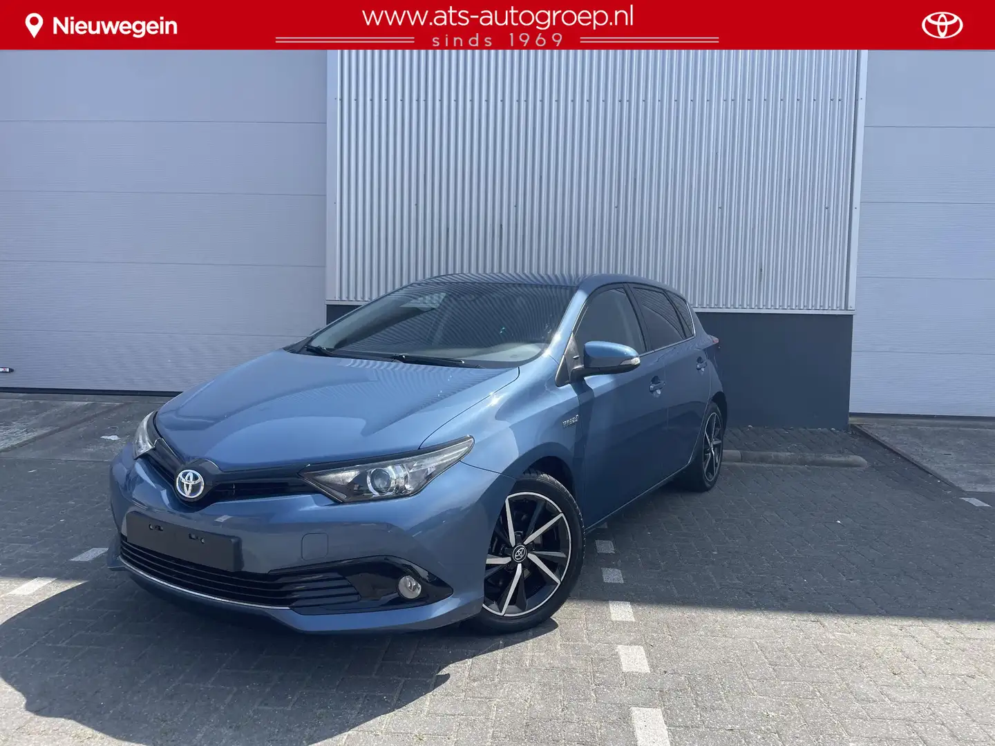 Toyota Auris 1.8 Hybrid Dynamic Hatchback Bleu - 1