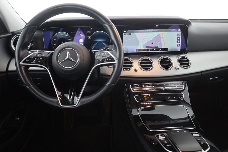 Mercedes-Benz E 300 E300 de T Avantgarde LED Navi Kamera Leder PDC — photo 10