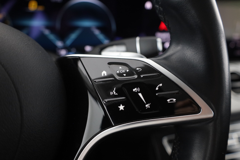 Mercedes-Benz E 300 E300 de T Avantgarde LED Navi Kamera Leder PDC — photo 18