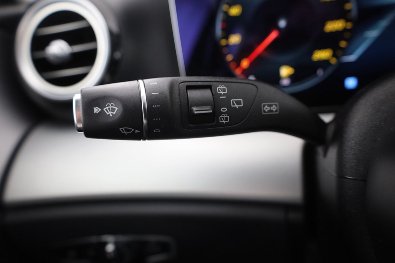 Mercedes-Benz E 300 E300 de T Avantgarde LED Navi Kamera Leder PDC — photo 19