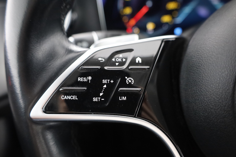 Mercedes-Benz E 300 E300 de T Avantgarde LED Navi Kamera Leder PDC — photo 17