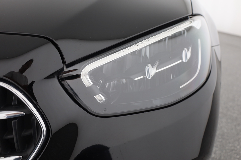 Mercedes-Benz E 300 E300 de T Avantgarde LED Navi Kamera Leder PDC — photo 30