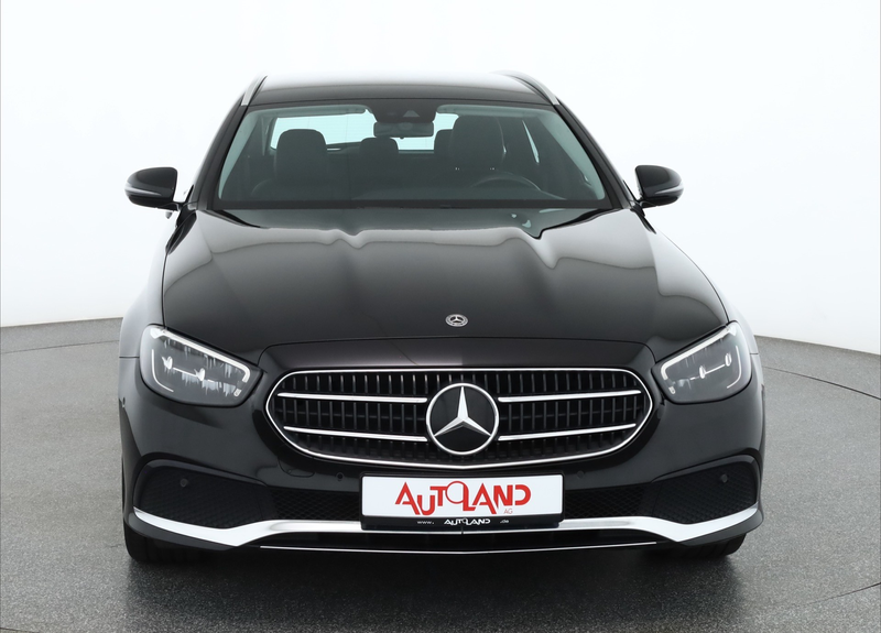 Mercedes-Benz E 300 E300 de T Avantgarde LED Navi Kamera Leder PDC — photo 8