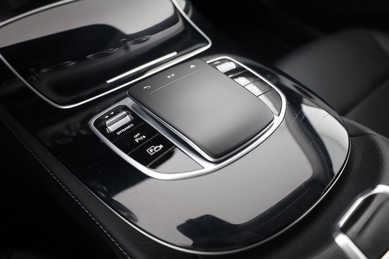Mercedes-Benz E 300 E300 de T Avantgarde LED Navi Kamera Leder PDC — photo 14