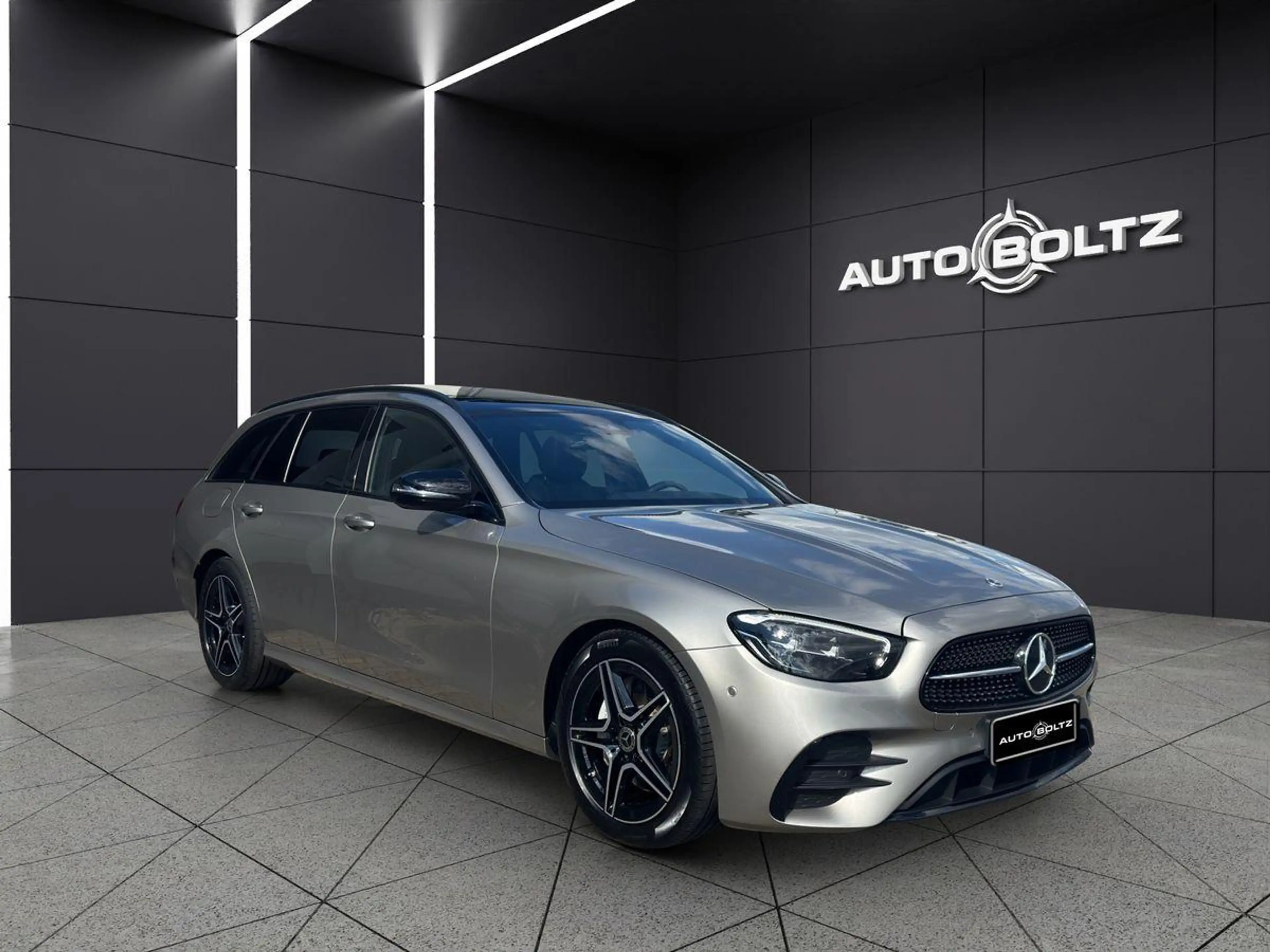 Mercedes-Benz E 220 d AMG Night Burmester Pano MBUX Kamera — photo 8