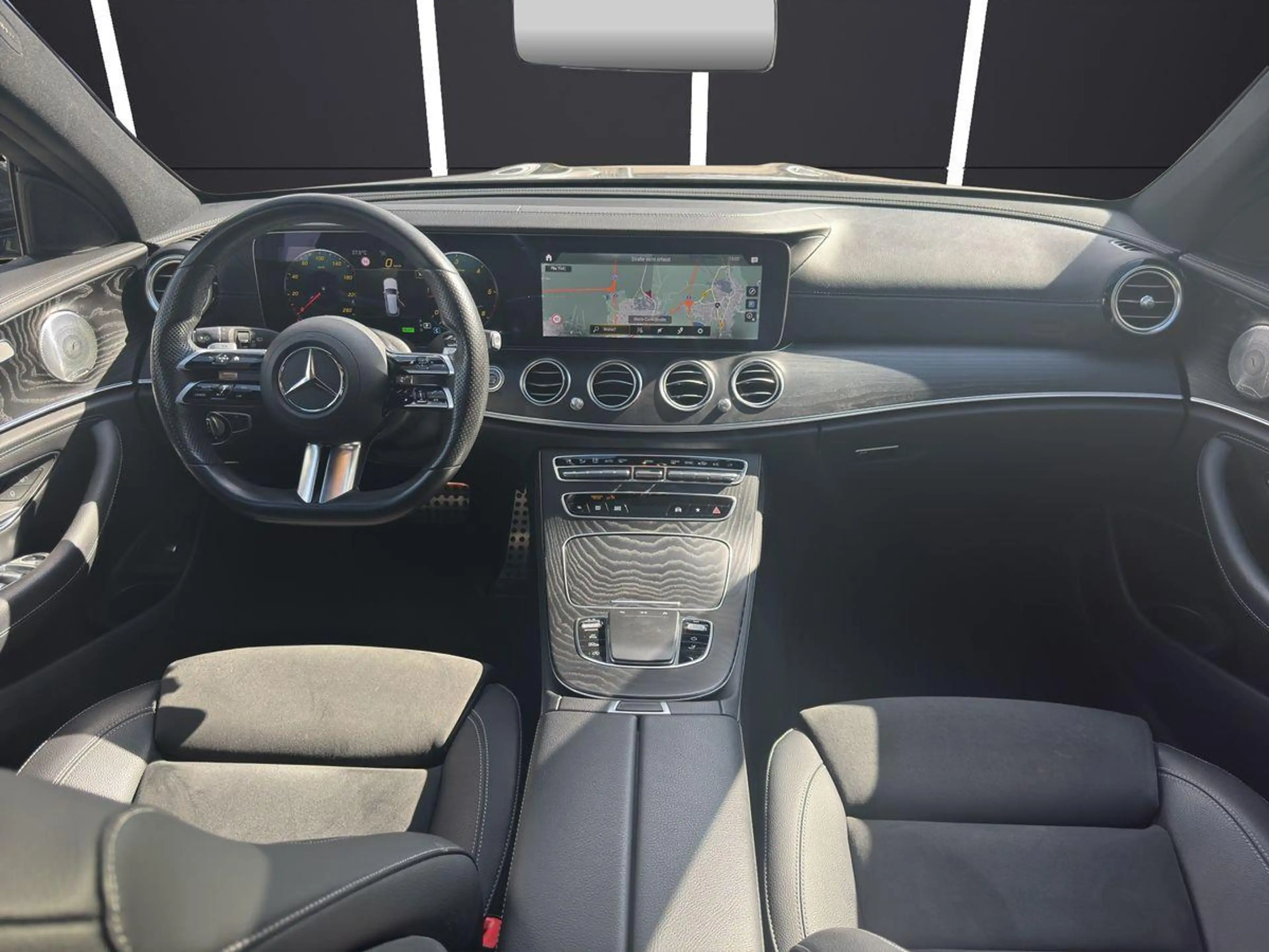 Mercedes-Benz E 220 d AMG Night Burmester Pano MBUX Kamera — photo 10
