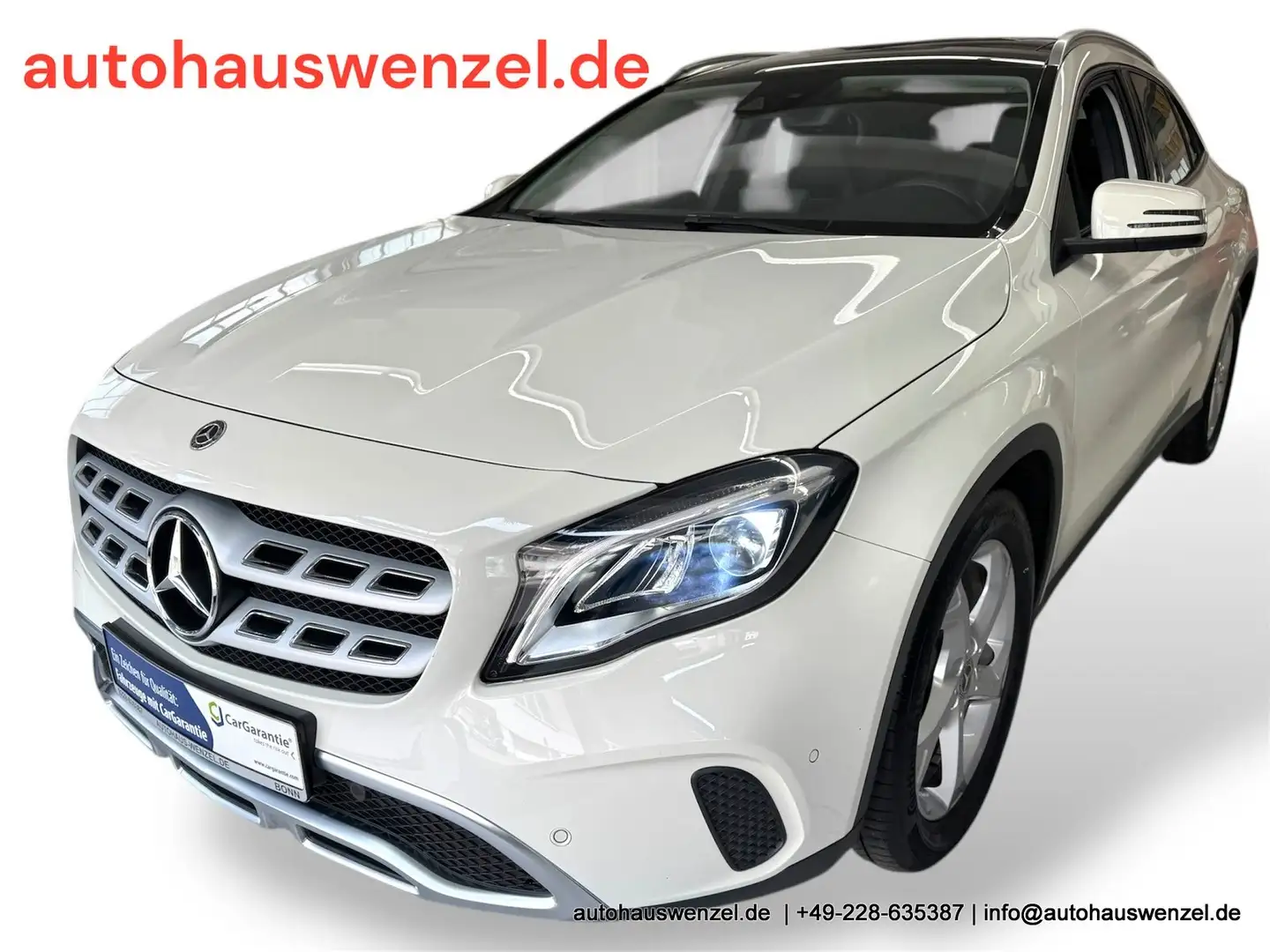 Mercedes-Benz GLA 200 6-Gang PANORAMA NAVI LED AHK KAMERA SITZHEIZUNG Blanc - 1