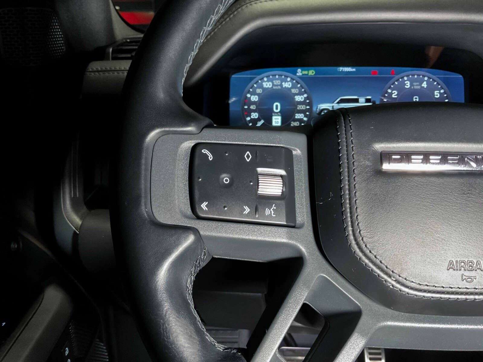 2021 Land Rover Defender X | BC Vehicle | No Claims | Sunroof | Navigation thumb 15