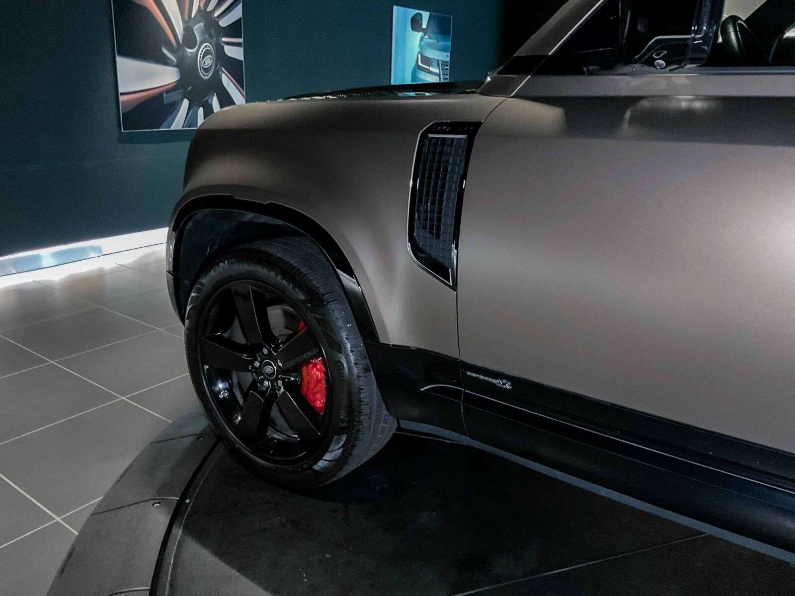 2021 Land Rover Defender X | BC Vehicle | No Claims | Sunroof | Navigation thumb 9