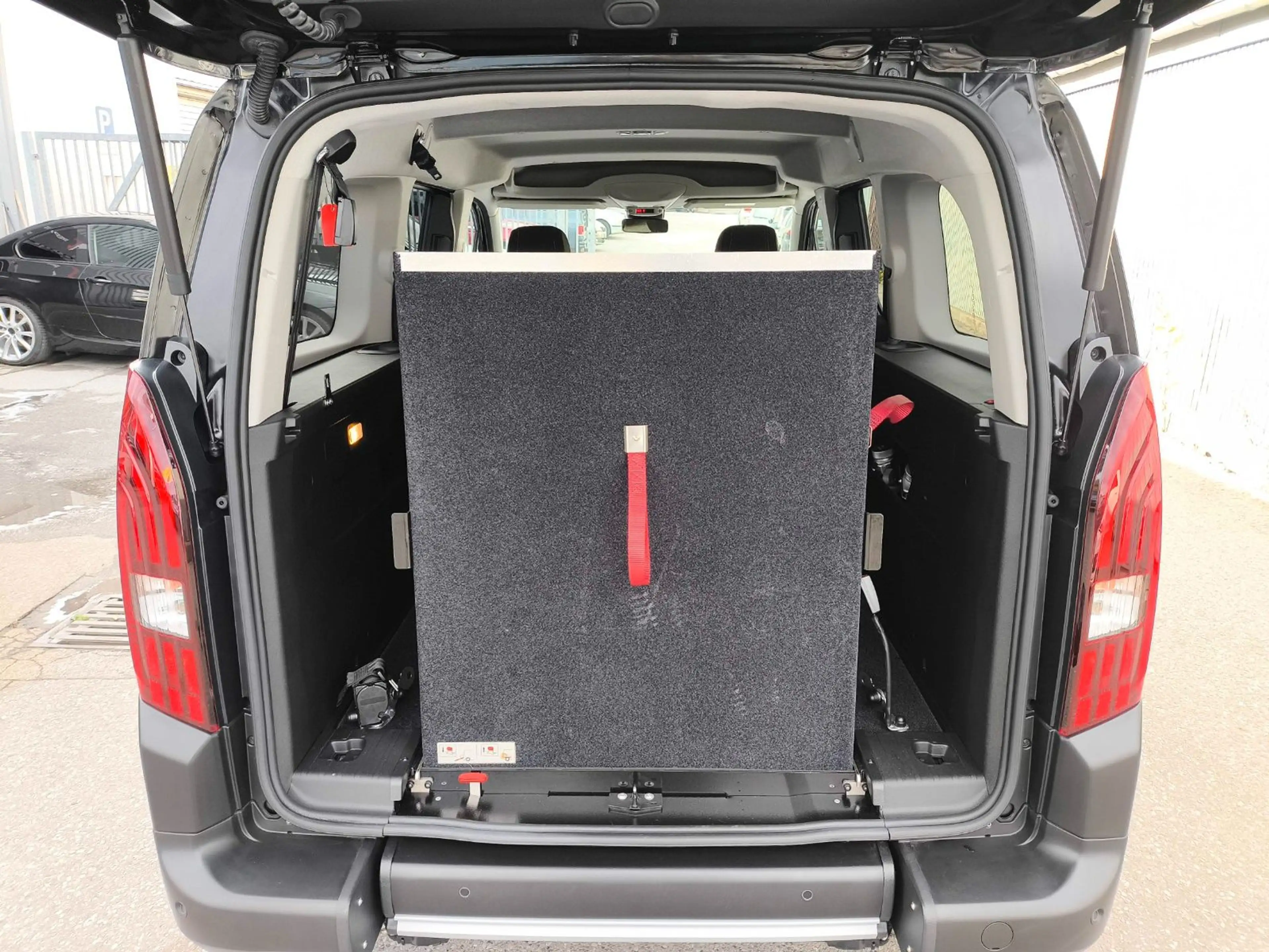 Peugeot Rifter GT-Line L2 Automatik*Rollstuhlgerecht* — photo 14