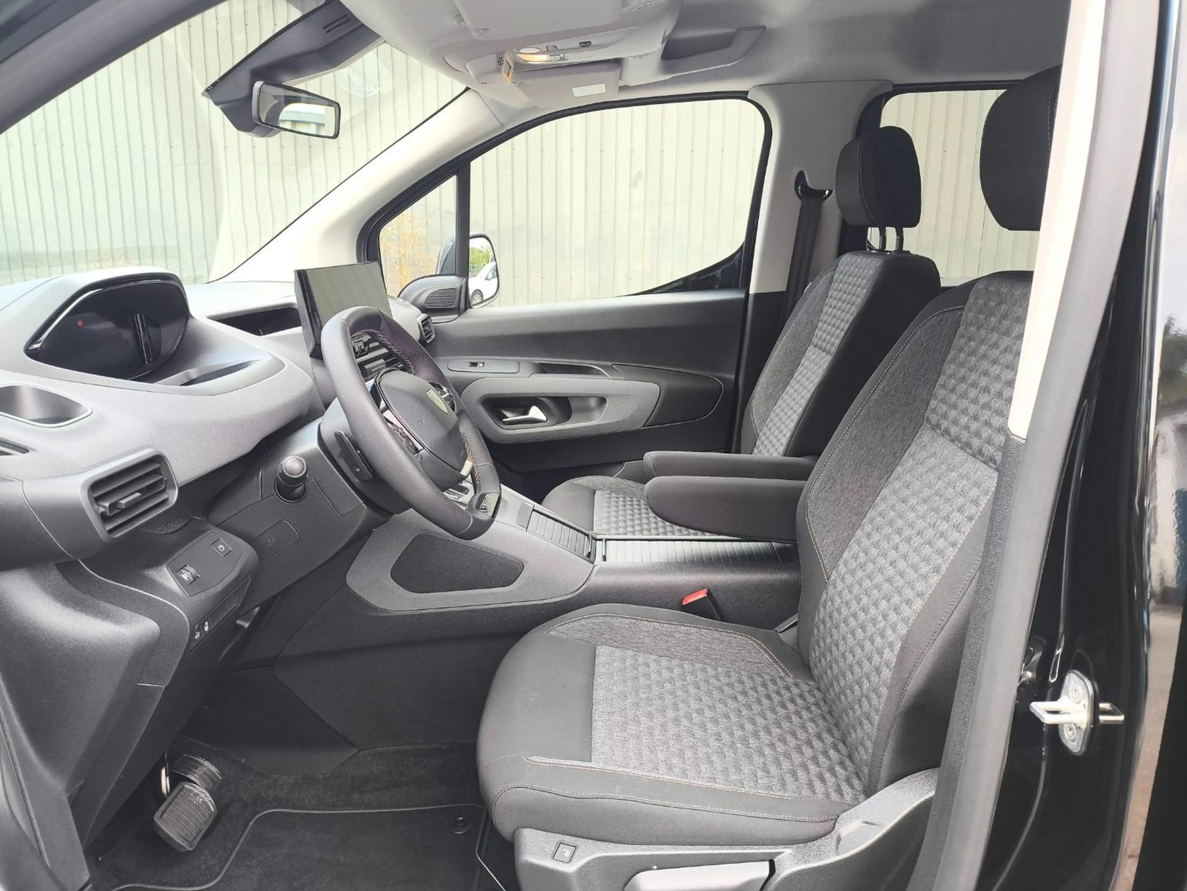 Peugeot Rifter GT-Line L2 Automatik*Rollstuhlgerecht* — photo 19