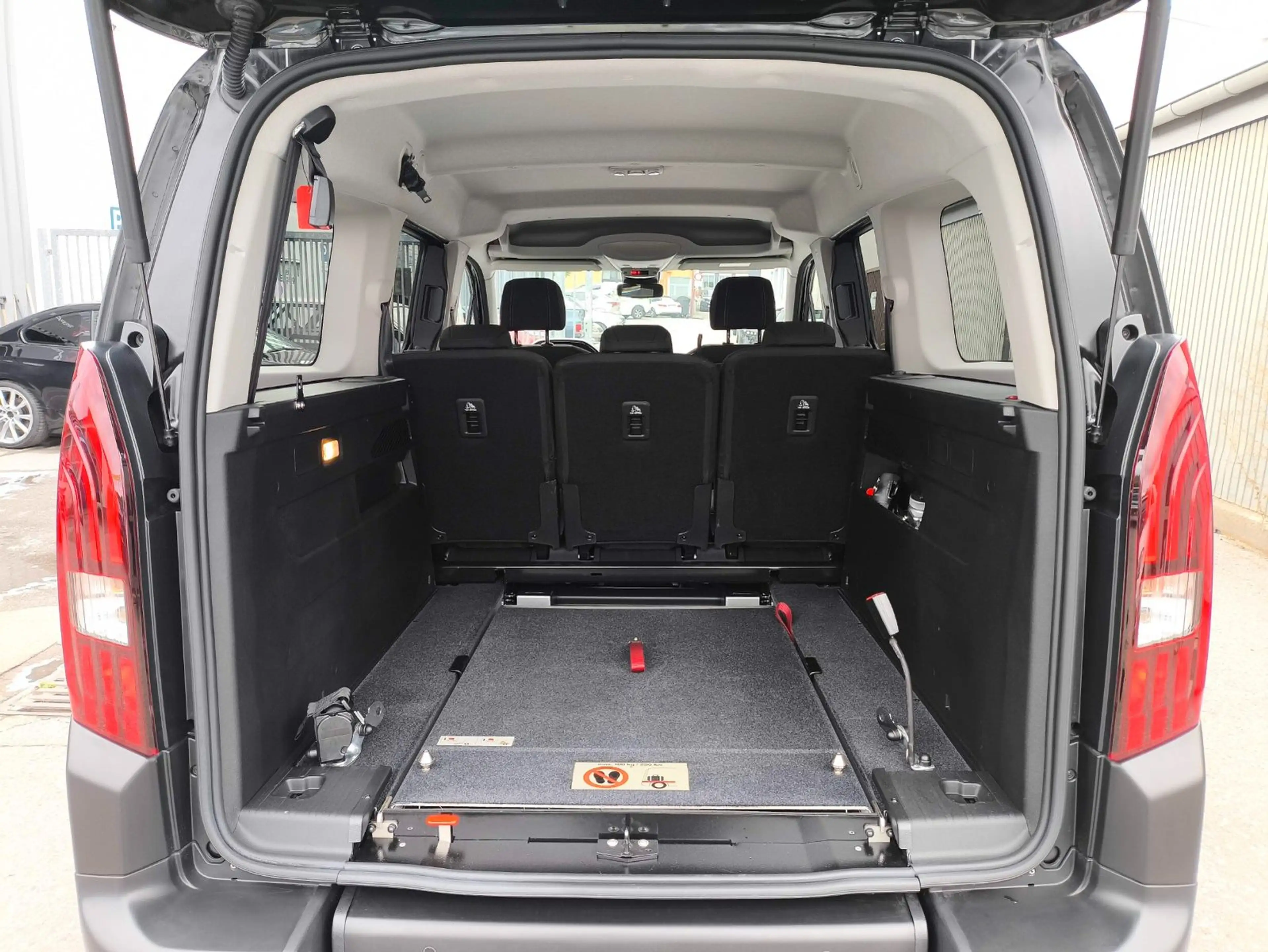 Peugeot Rifter GT-Line L2 Automatik*Rollstuhlgerecht* — photo 12