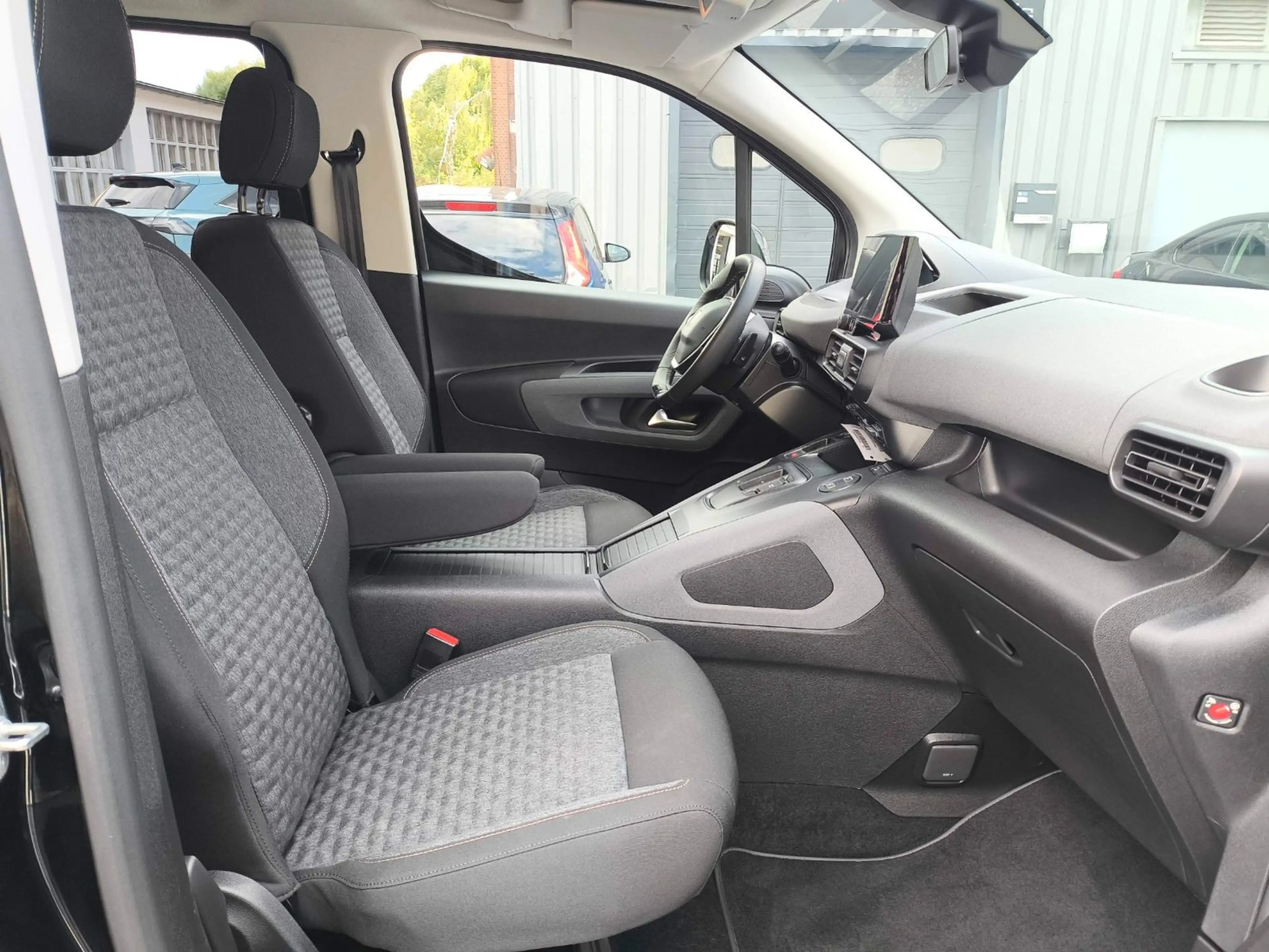 Peugeot Rifter GT-Line L2 Automatik*Rollstuhlgerecht* — photo 24