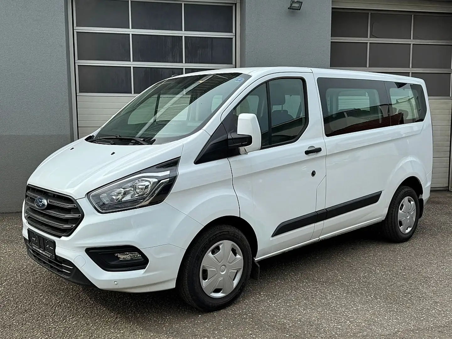 Ford Transit Custom 2,0 TDCi *8-SITZER* Blanc - 1
