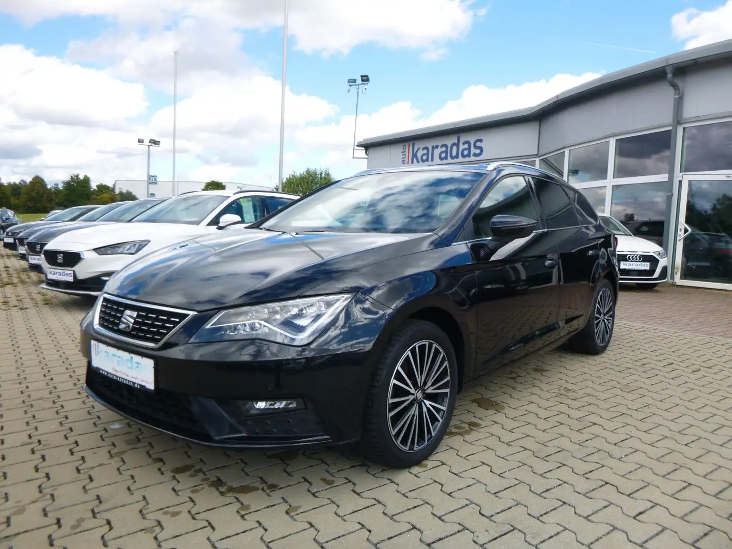 SEAT Leon ST Xcellence 1,5 TSI AUT/NAV/PANO/SHZ/LED Schwarz - 1