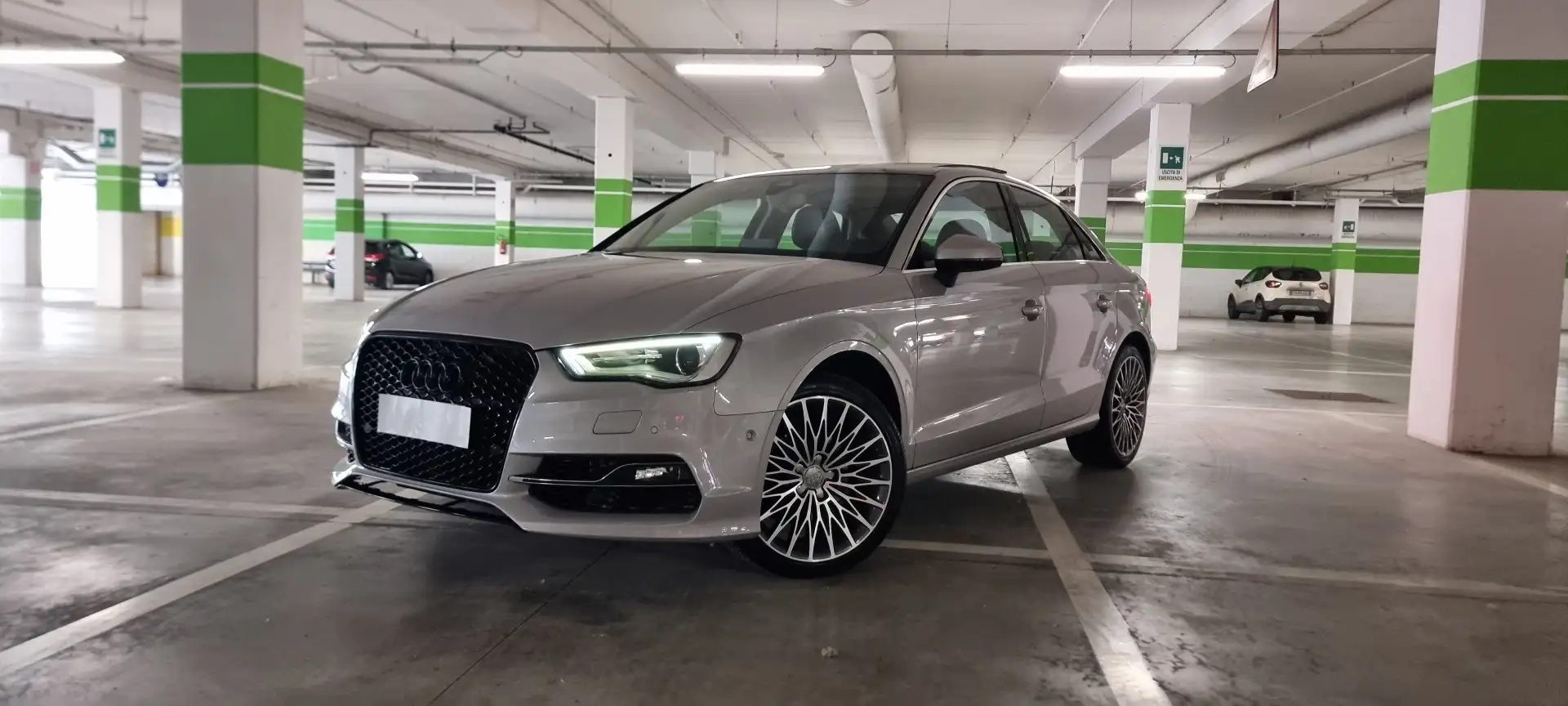 Audi A3 SEDAN 2.0 TDI FULL OPTIONAL AMBIENT Argento - 2