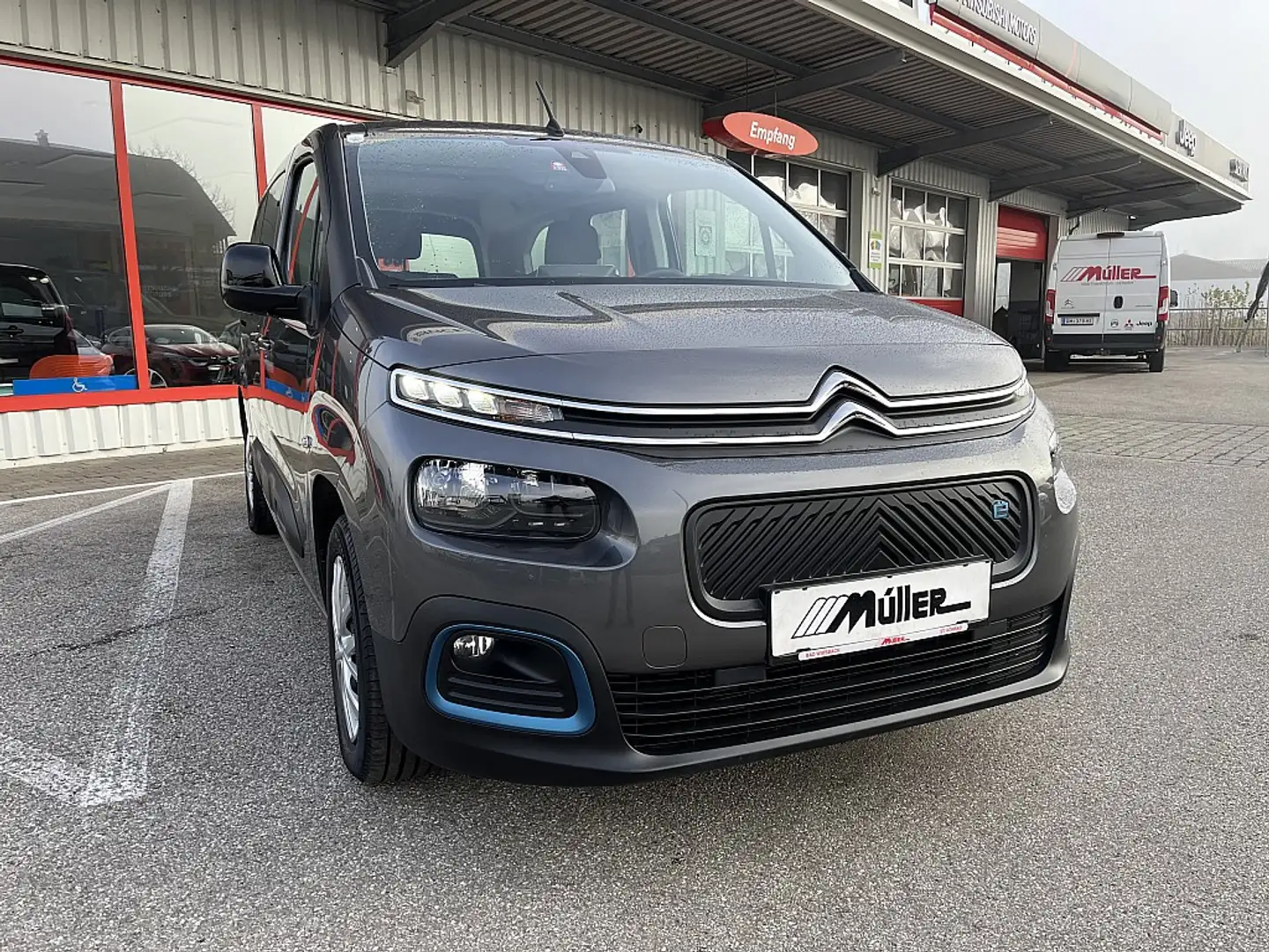 Citroen Berlingo e-Berlingo Batterie 50 kWh Feel XL Grau - 1