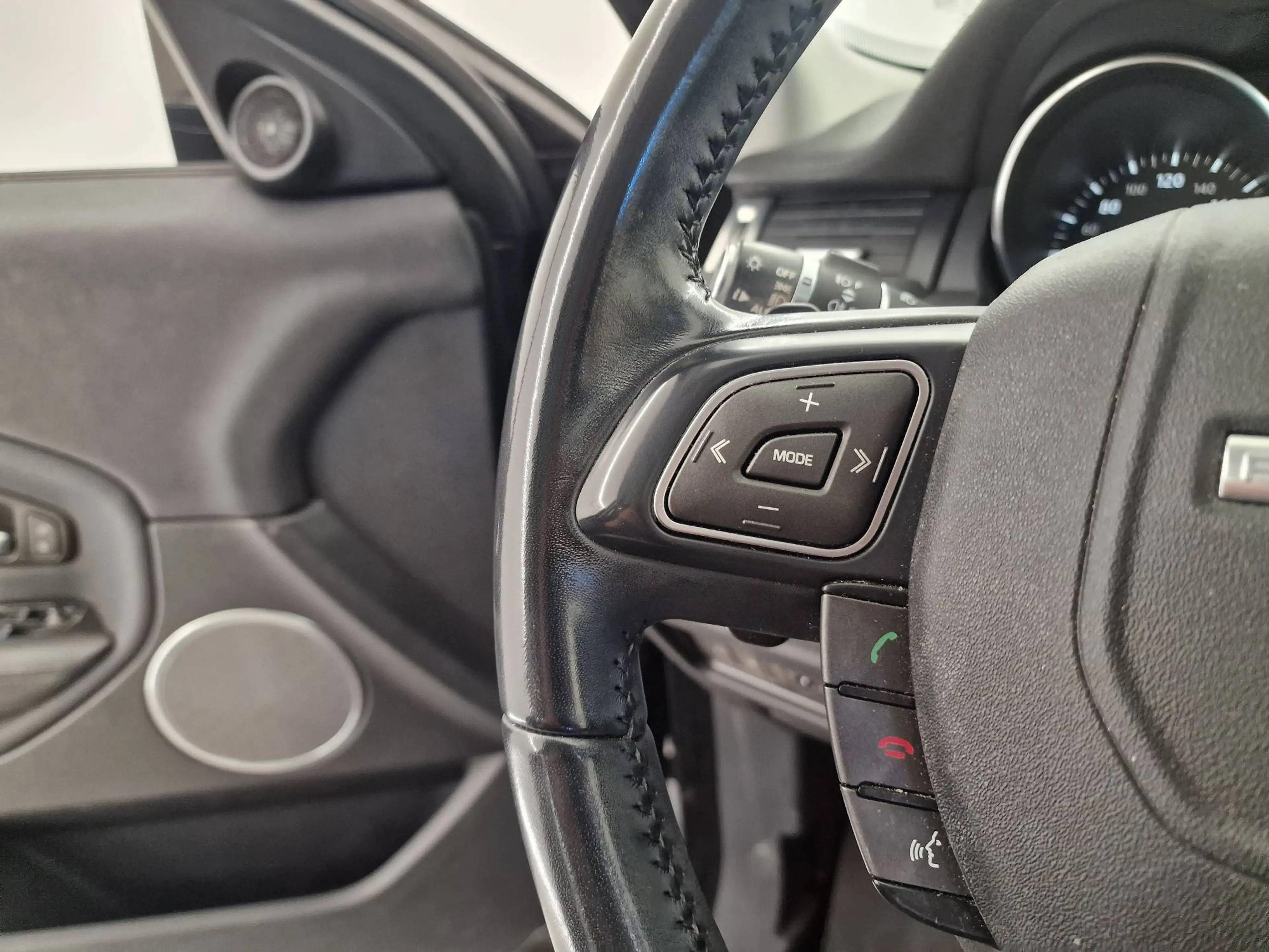 Land Rover Range Rover Evoque 150PK AWD AUTOMAAT-LEDER-PANO DAK-74000KM — photo 11