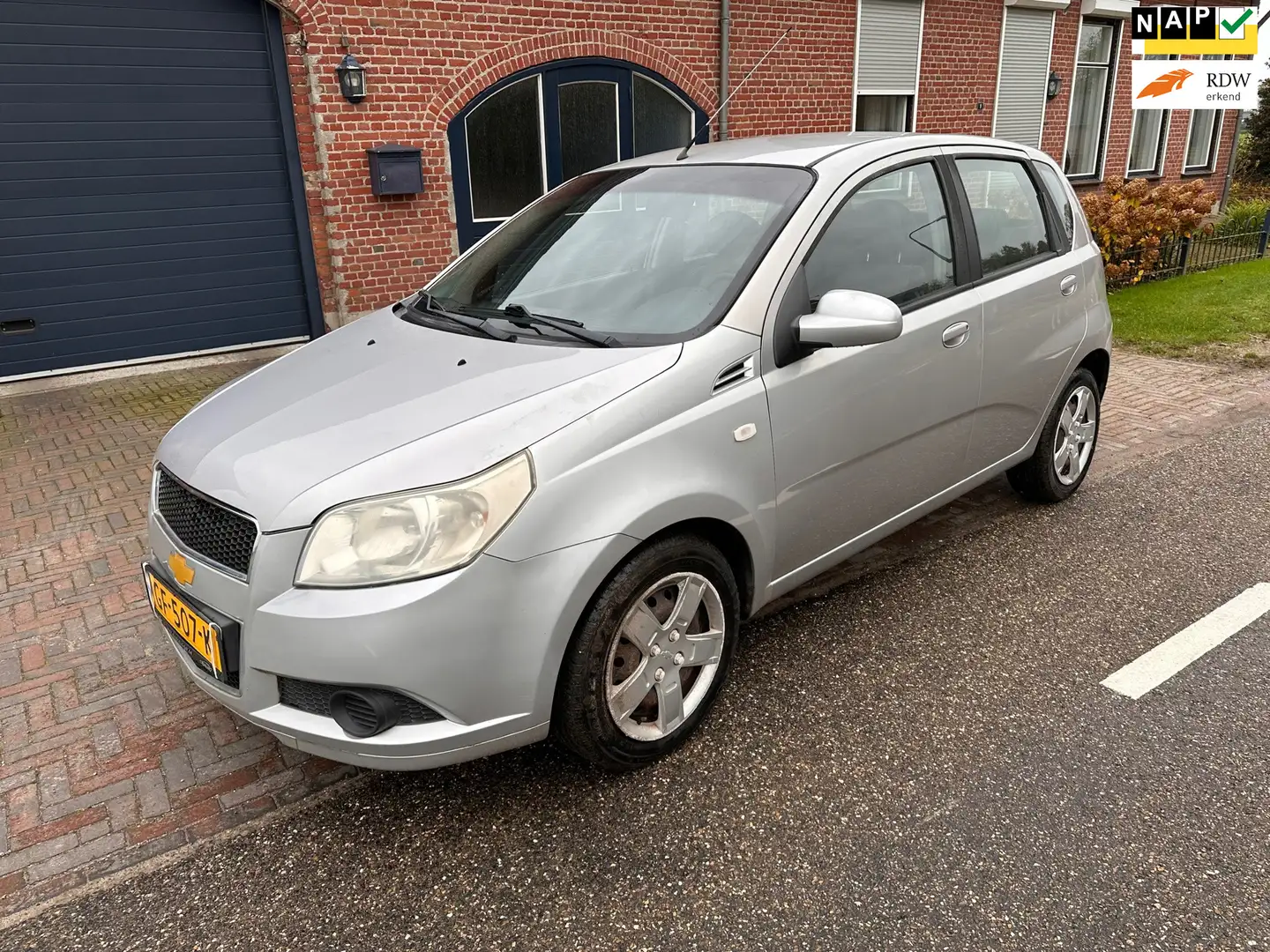Chevrolet Aveo 1.2 16V L apk t/m 06-11-2024 Szary - 1