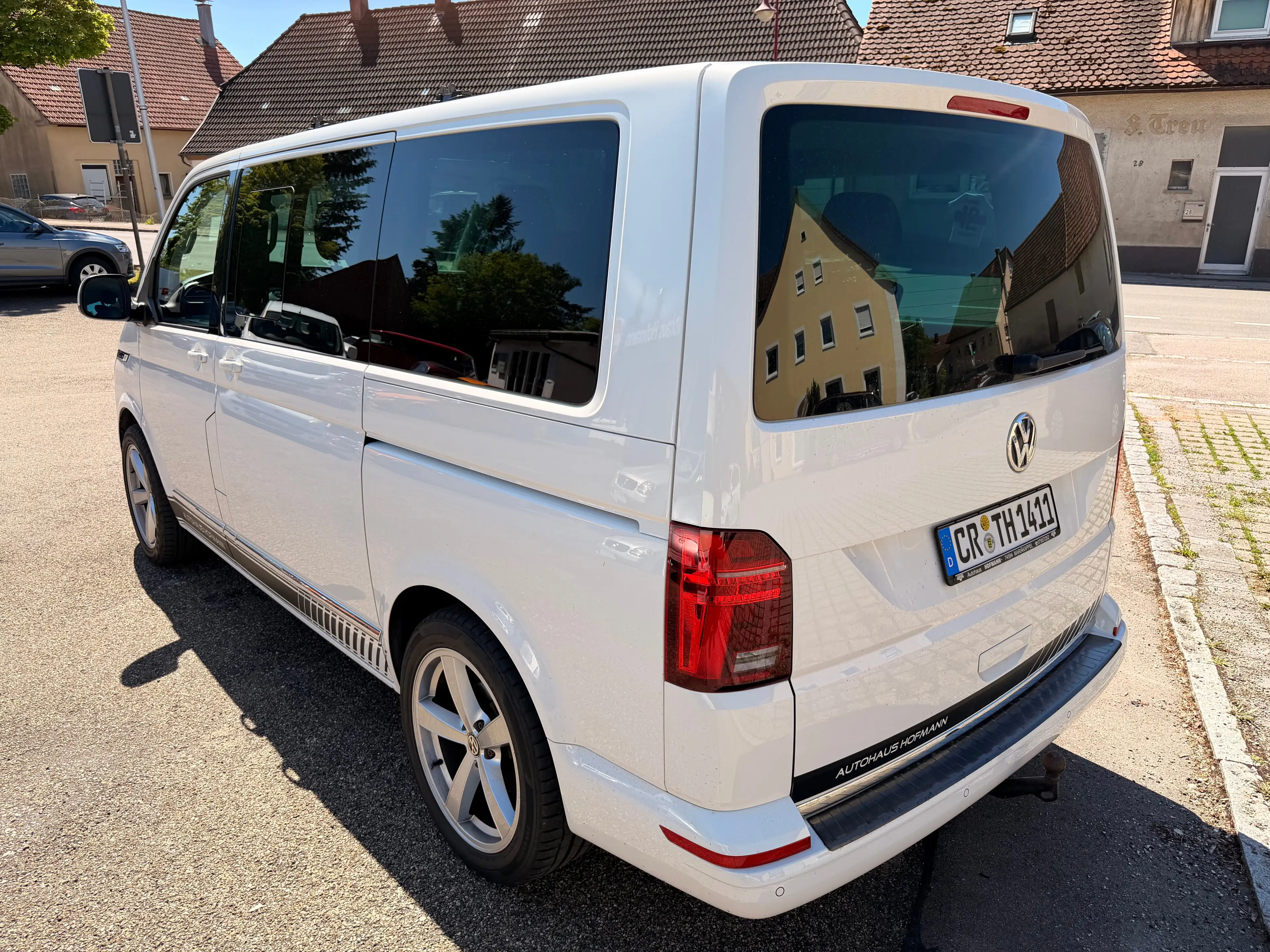 Volkswagen T6.1 Multivan Multivan Generation Six 4MOTION — photo 4