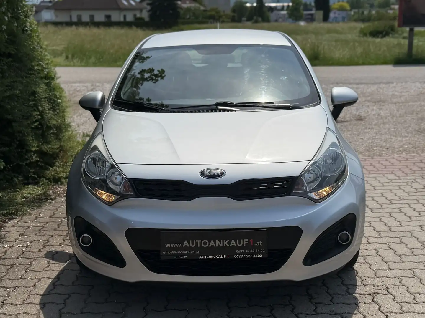 Kia Rio Attract **Serive Neu** Grau - 1