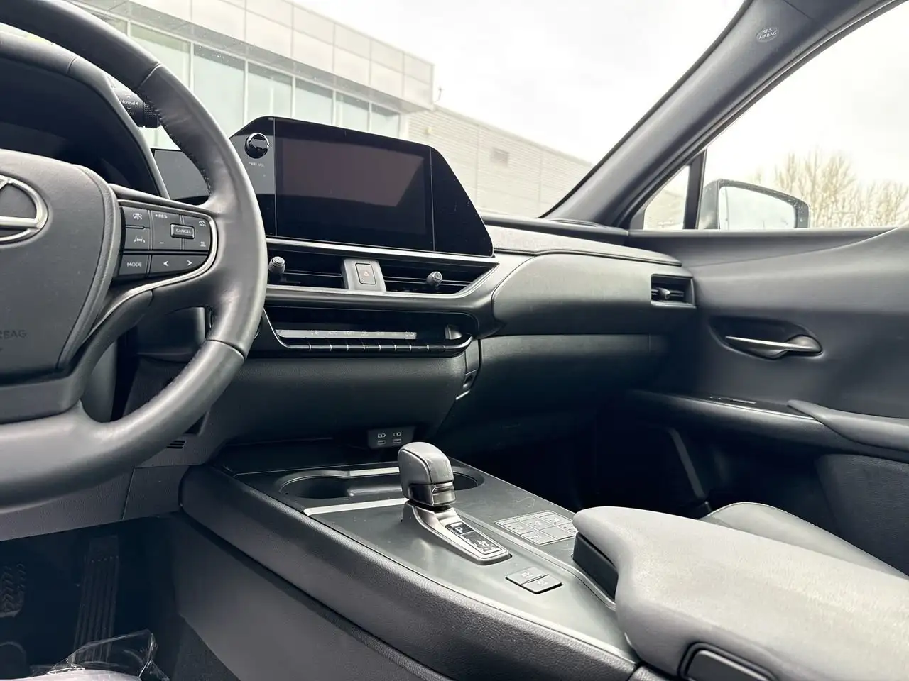 Lexus UX снимка Lexus UX
