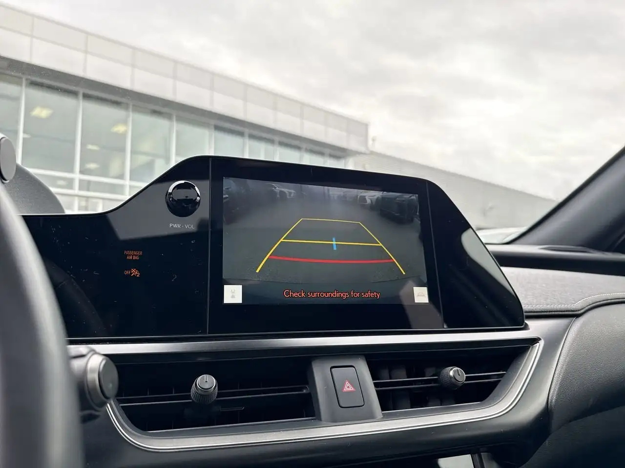 Lexus UX снимка Lexus UX