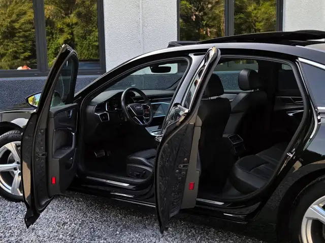 Audi A6 view 10