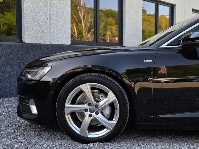 Audi A6 view 6