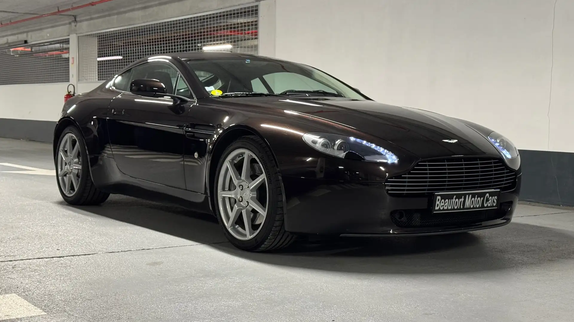 Aston Martin Vantage V8 4.3L 390 BVM6 Bronze - 2