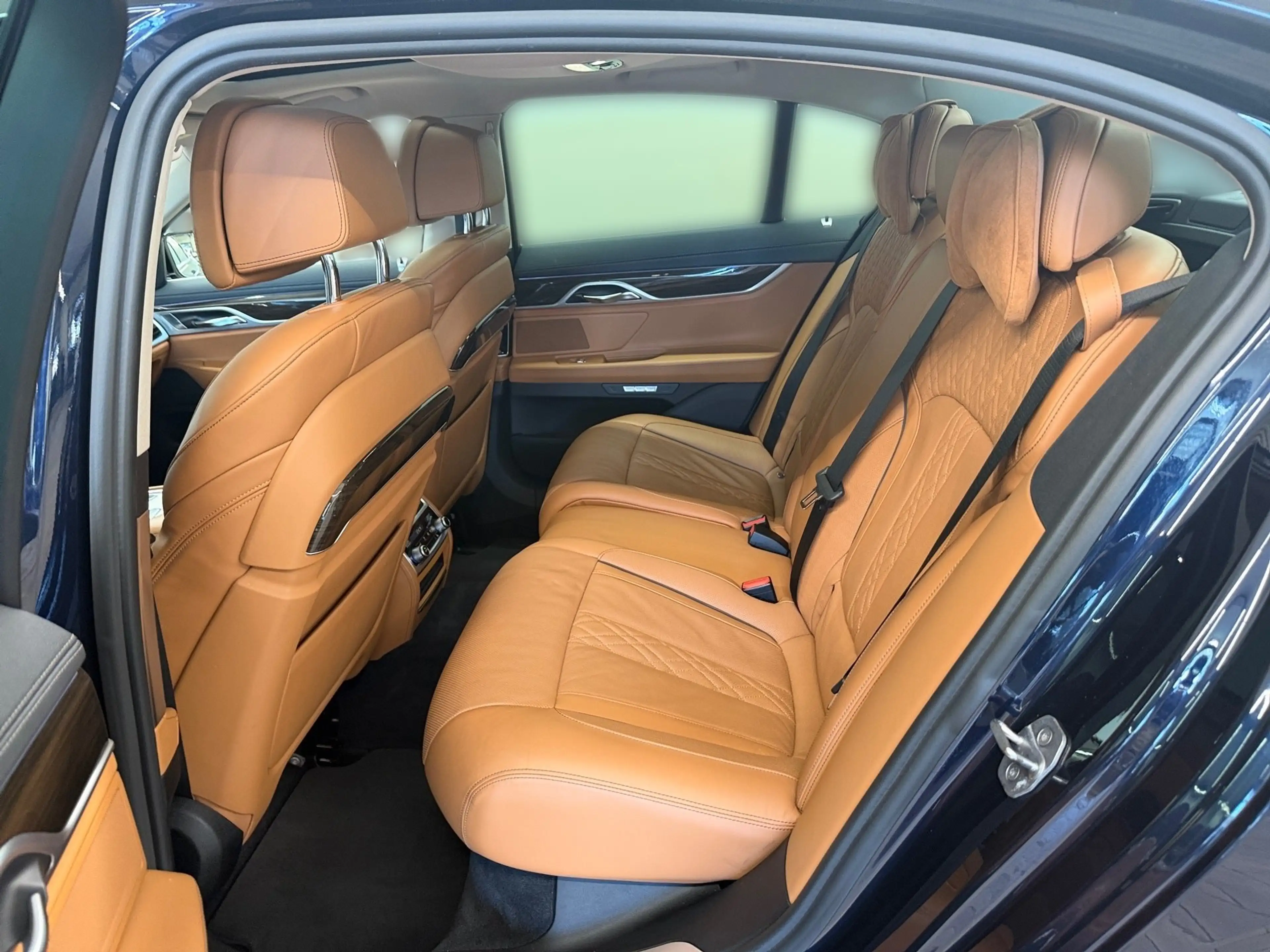 BMW 730 d xDrive — photo 7