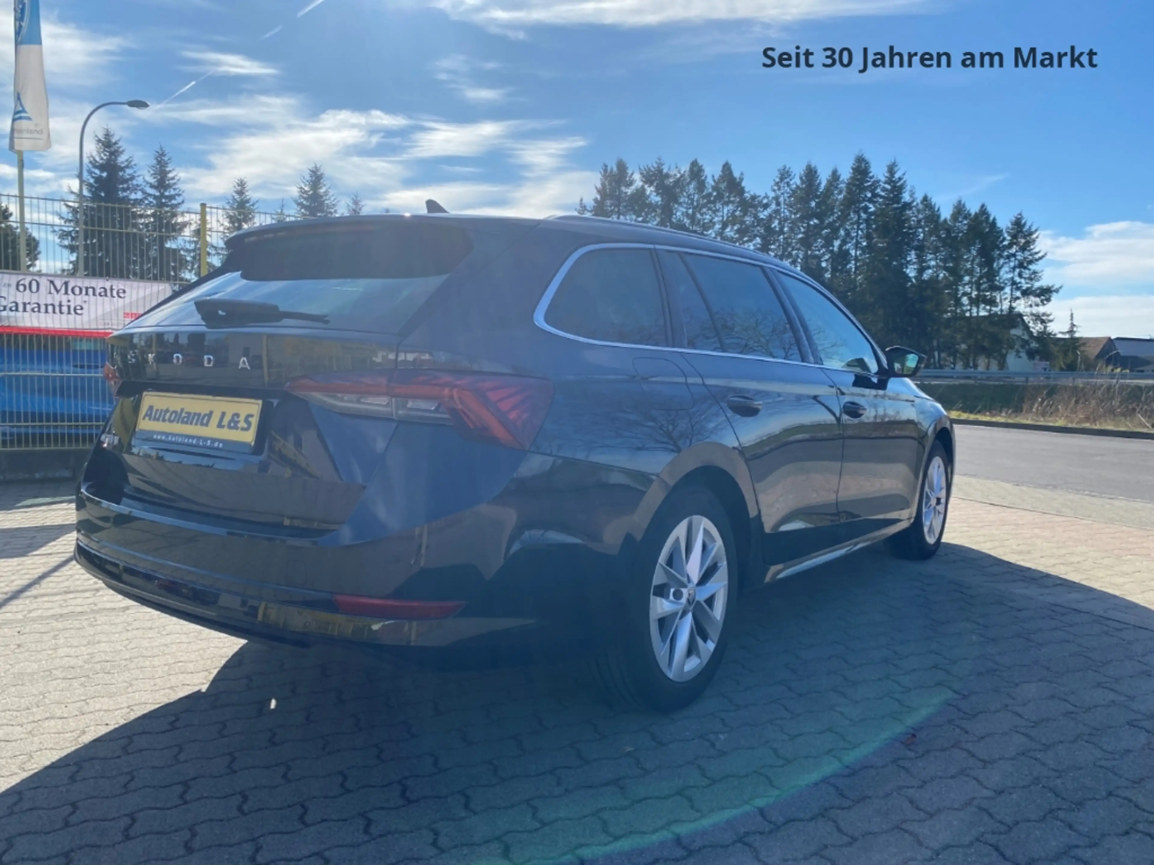 Skoda Octavia Combi Style,LED,Navi,SH,Alus,WKR,1.Hand,Skoda Sche — photo 3