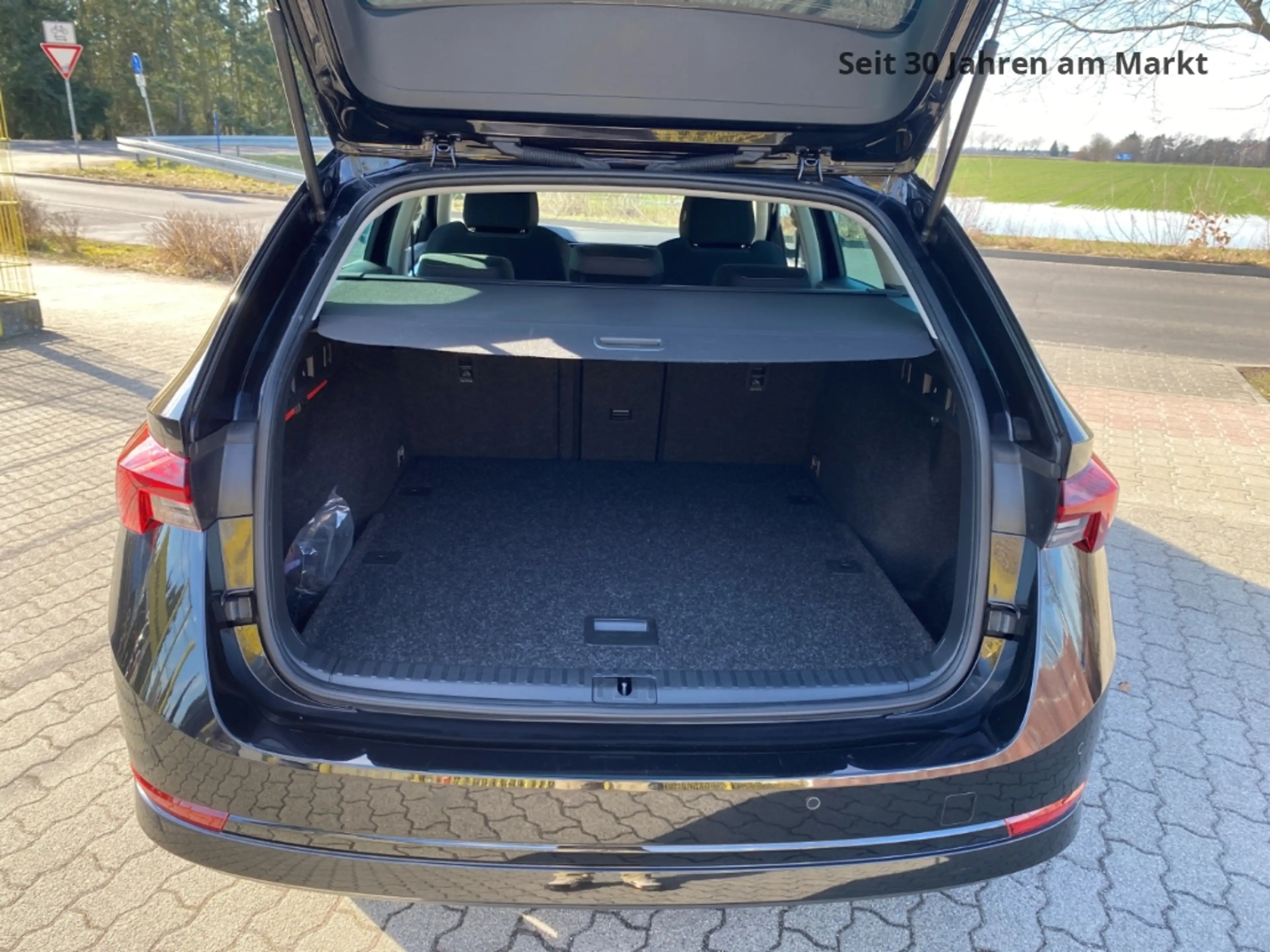 Skoda Octavia Combi Style,LED,Navi,SH,Alus,WKR,1.Hand,Skoda Sche — photo 8