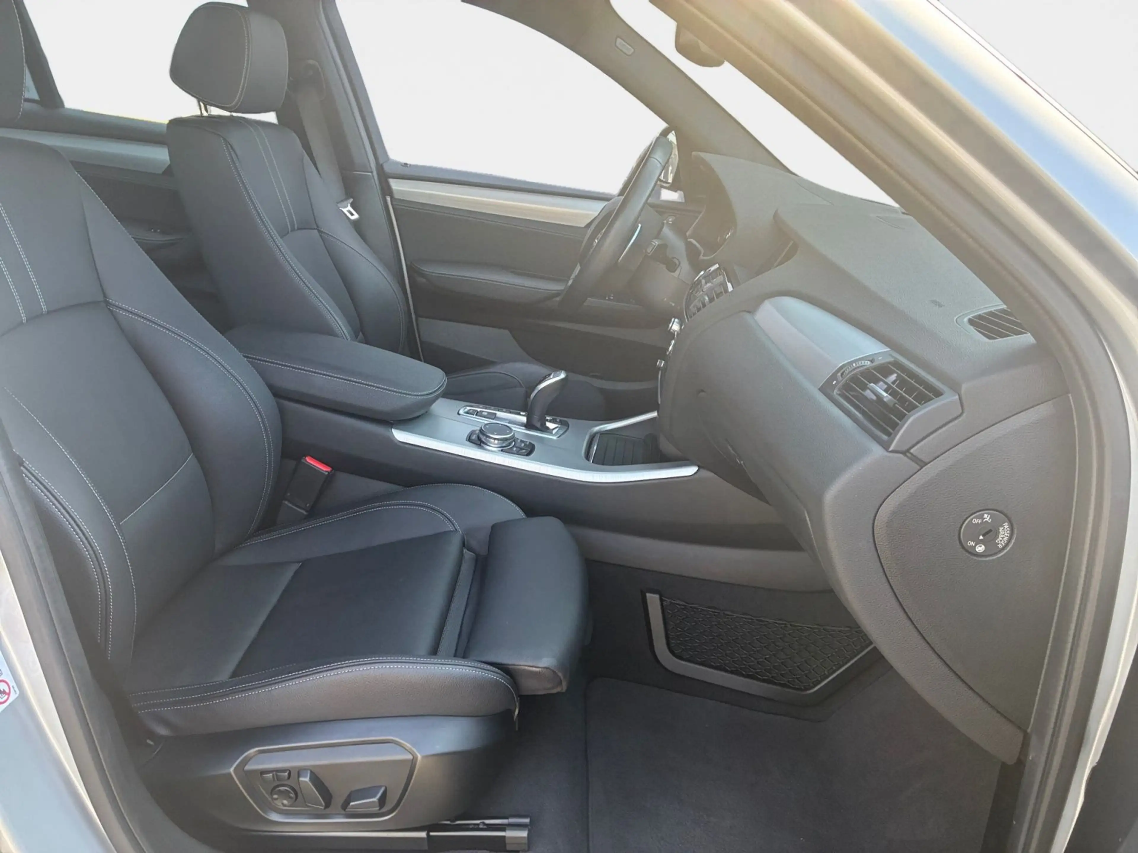 BMW X4 xDrive 35d AHK Navi Leder Schiebedach — photo 15