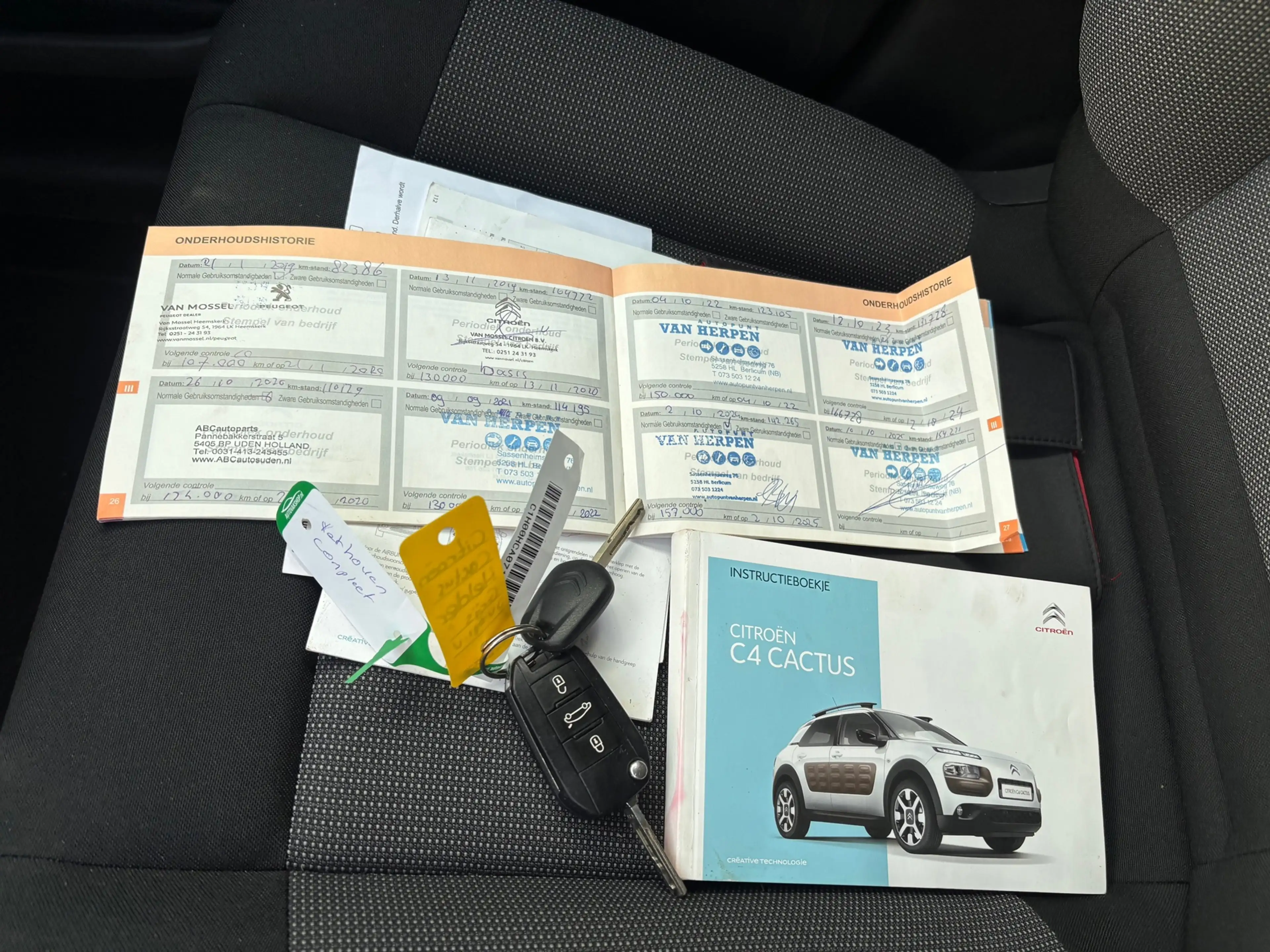 Citroen C4 Cactus 1.2 PureTech Feel — photo 12