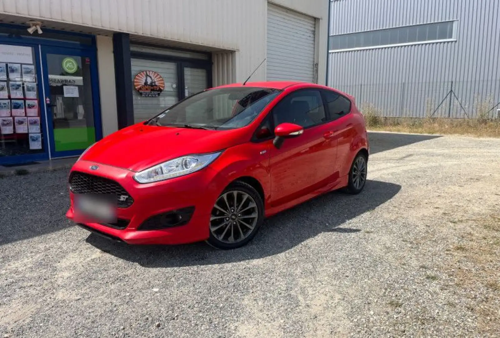 Ford Fiesta 1.0 EcoBoost 140ch Stop&amp;Start ST Line 3p Rouge - 1