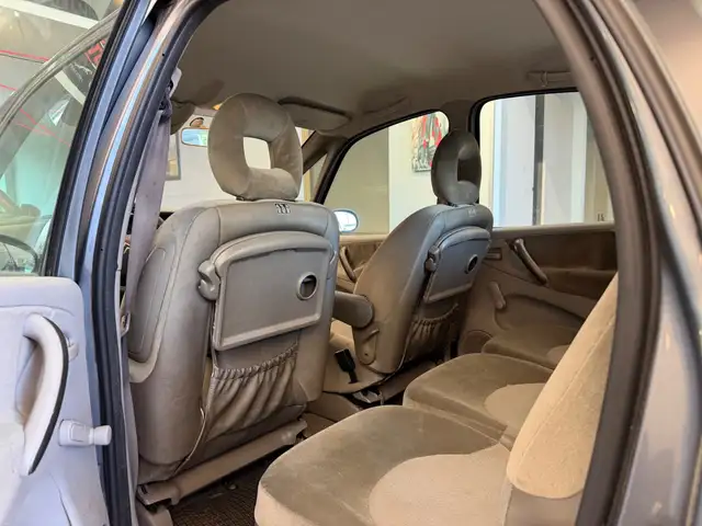 Citroen Xsara Picasso view 10