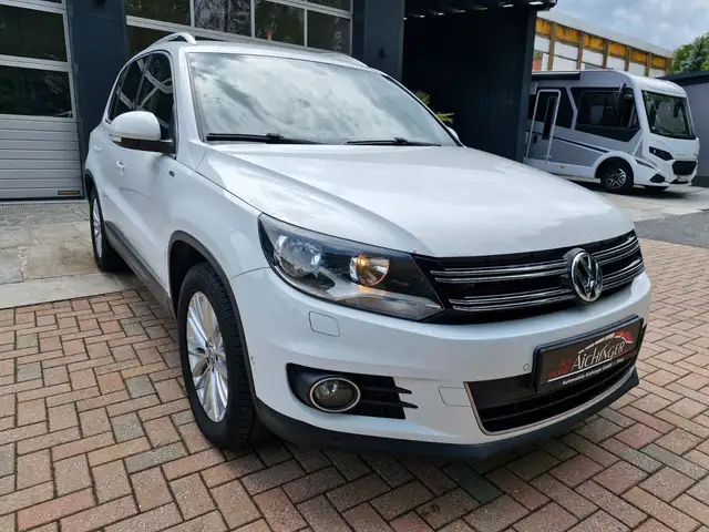 Volkswagen Tiguan view 3