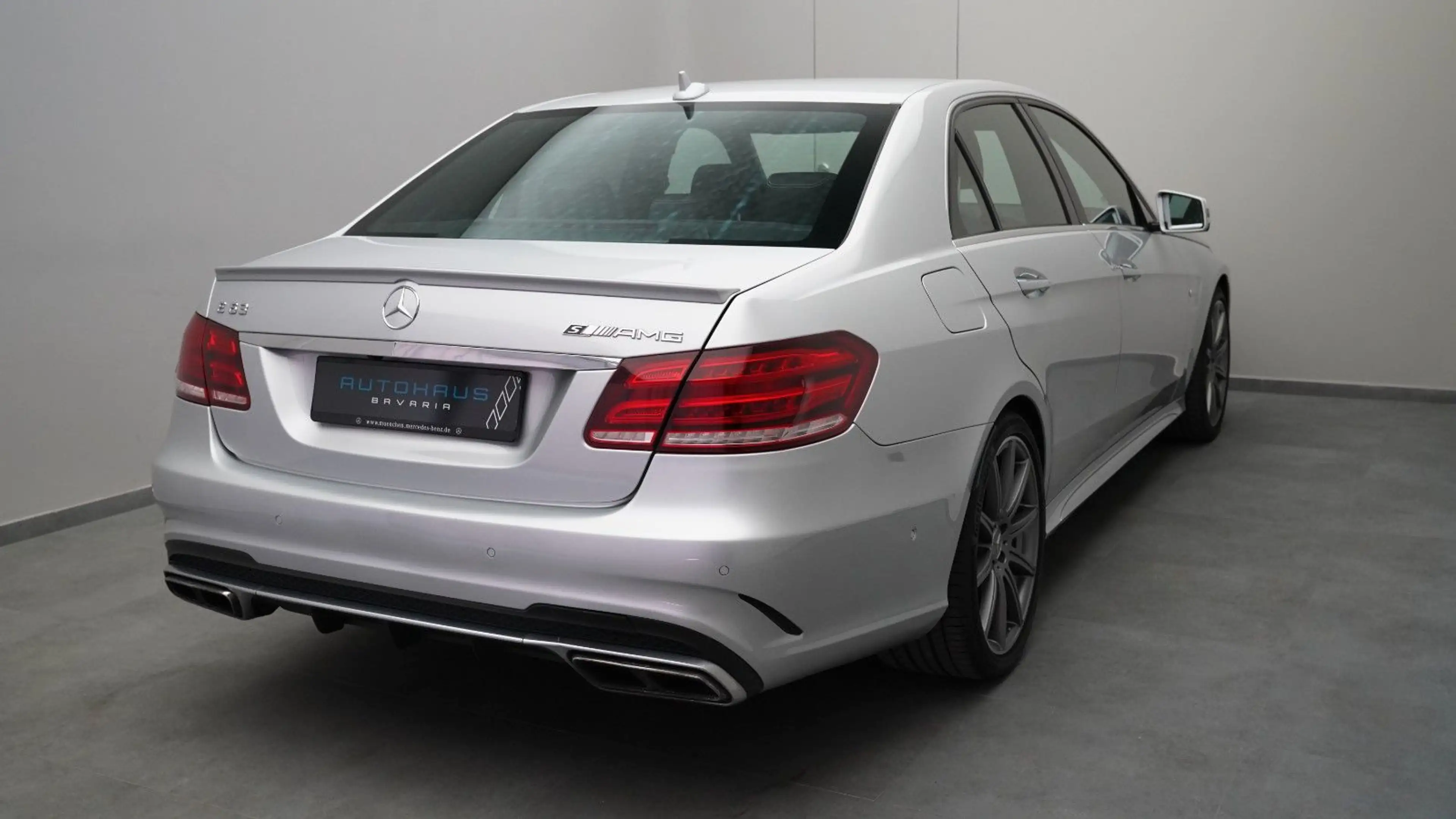 Mercedes-Benz E 63 AMG S 4Matic Limousine *HARMAN/KARDON*KAMER — photo 7