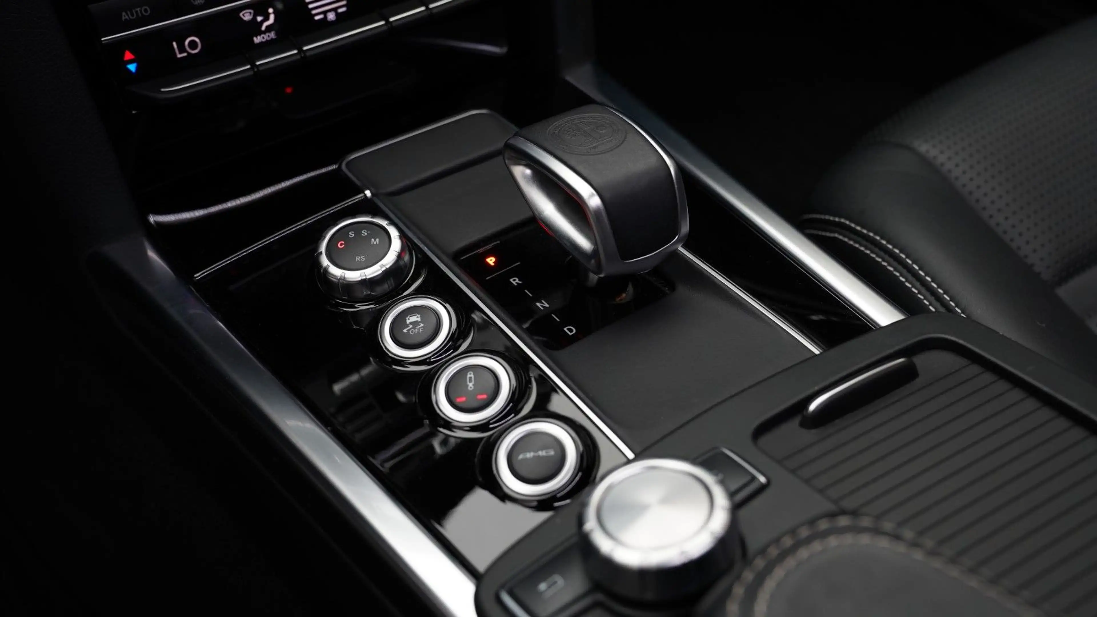 Mercedes-Benz E 63 AMG S 4Matic Limousine *HARMAN/KARDON*KAMER — photo 15